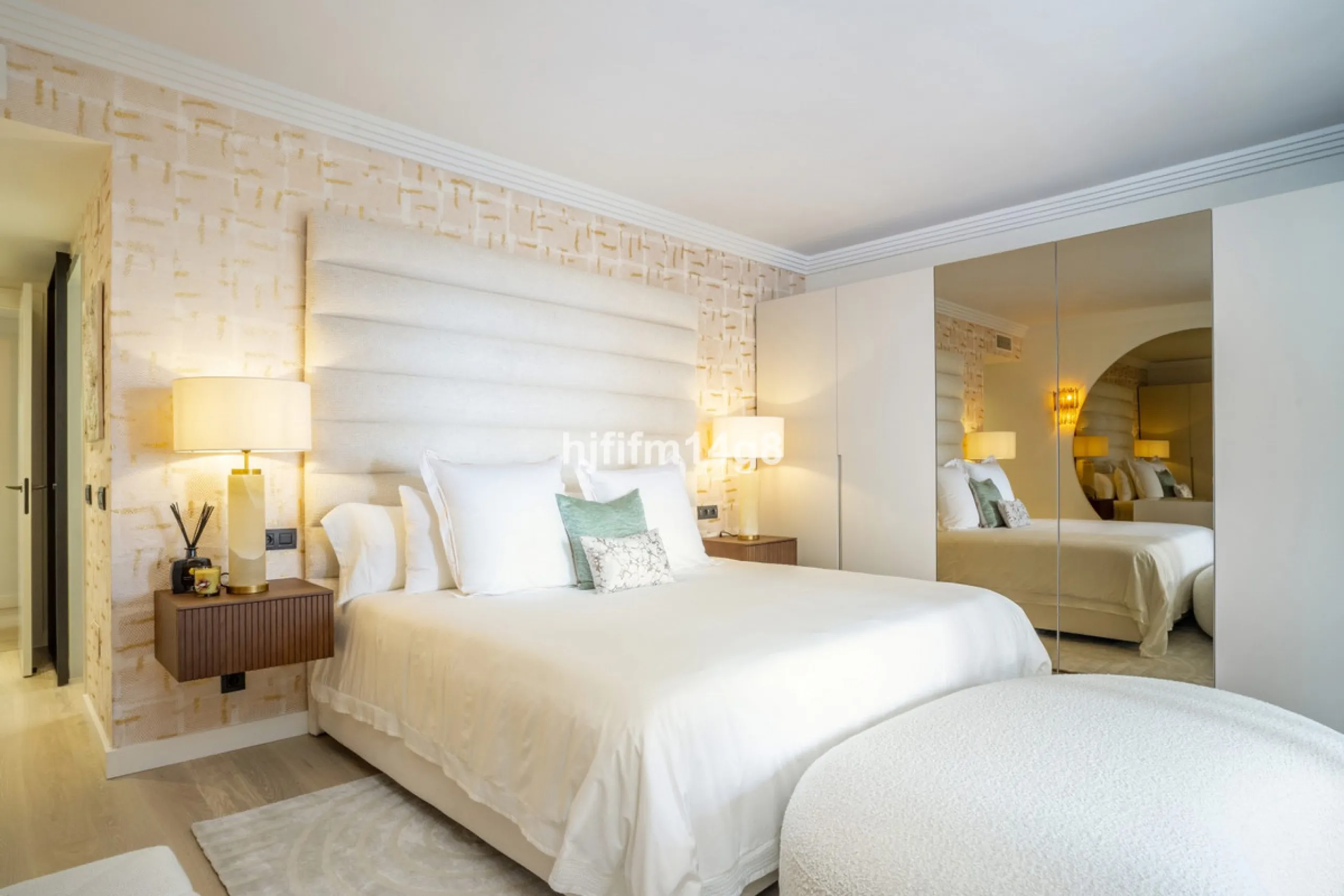 Apartment - Middle Floor Apartment в продаже в Marbella, Málaga. В доме 4 спален и 4 ванных комнат. Площадь дома 286 м²