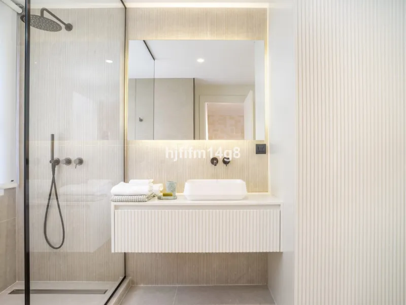 Apartment - Middle Floor Apartment в продаже в Marbella, Málaga. В доме 4 спален и 4 ванных комнат. Площадь дома 286 м²