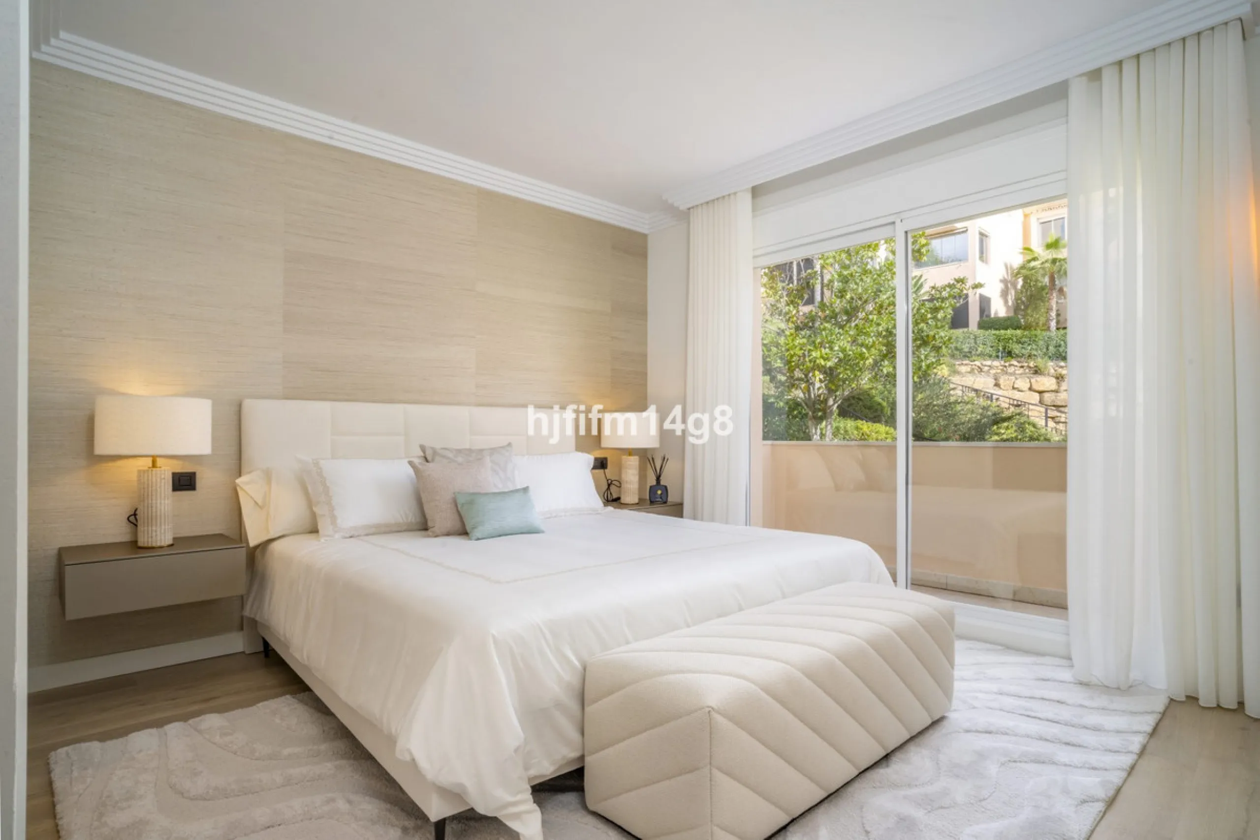 Apartment - Middle Floor Apartment в продаже в Marbella, Málaga. В доме 4 спален и 4 ванных комнат. Площадь дома 286 м²