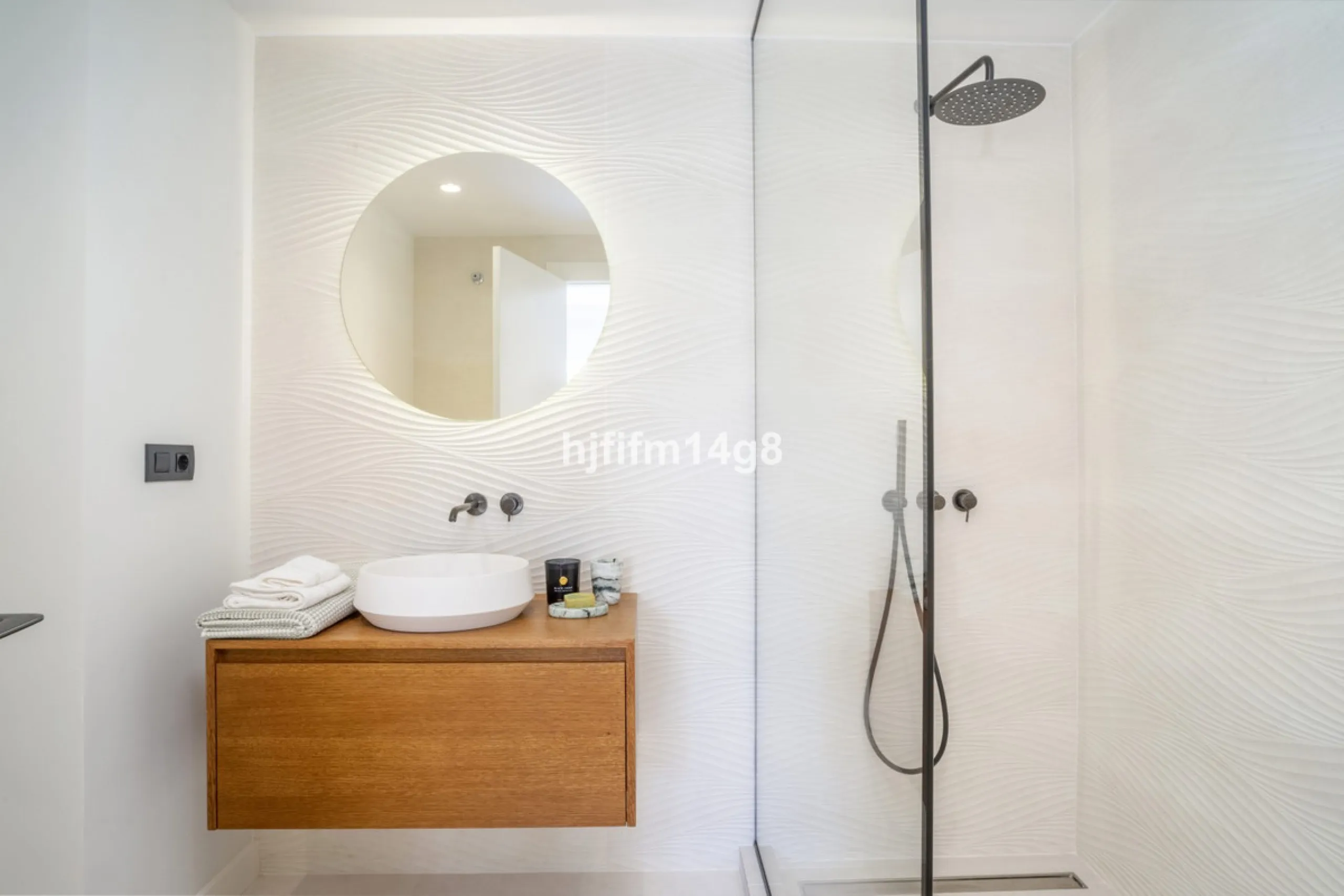 Apartment - Middle Floor Apartment в продаже в Marbella, Málaga. В доме 4 спален и 4 ванных комнат. Площадь дома 286 м²
