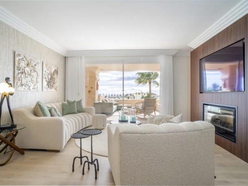 Apartment - Middle Floor Apartment в продаже в Marbella, Málaga. В доме 4 спален и 4 ванных комнат. Площадь дома 286 м²
