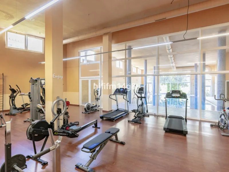 Apartment - Middle Floor Apartment в продаже в Marbella, Málaga. В доме 4 спален и 4 ванных комнат. Площадь дома 286 м²