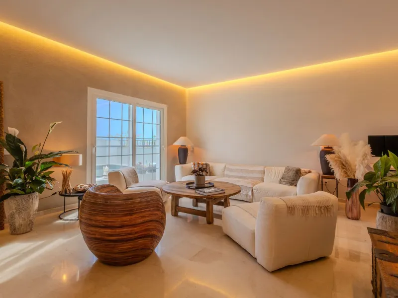 House - Semi-Detached House в продаже в Marbella, Málaga. В доме 4 спален и 4 ванных комнат. Площадь дома 300 м². Площадь участка 334 м²