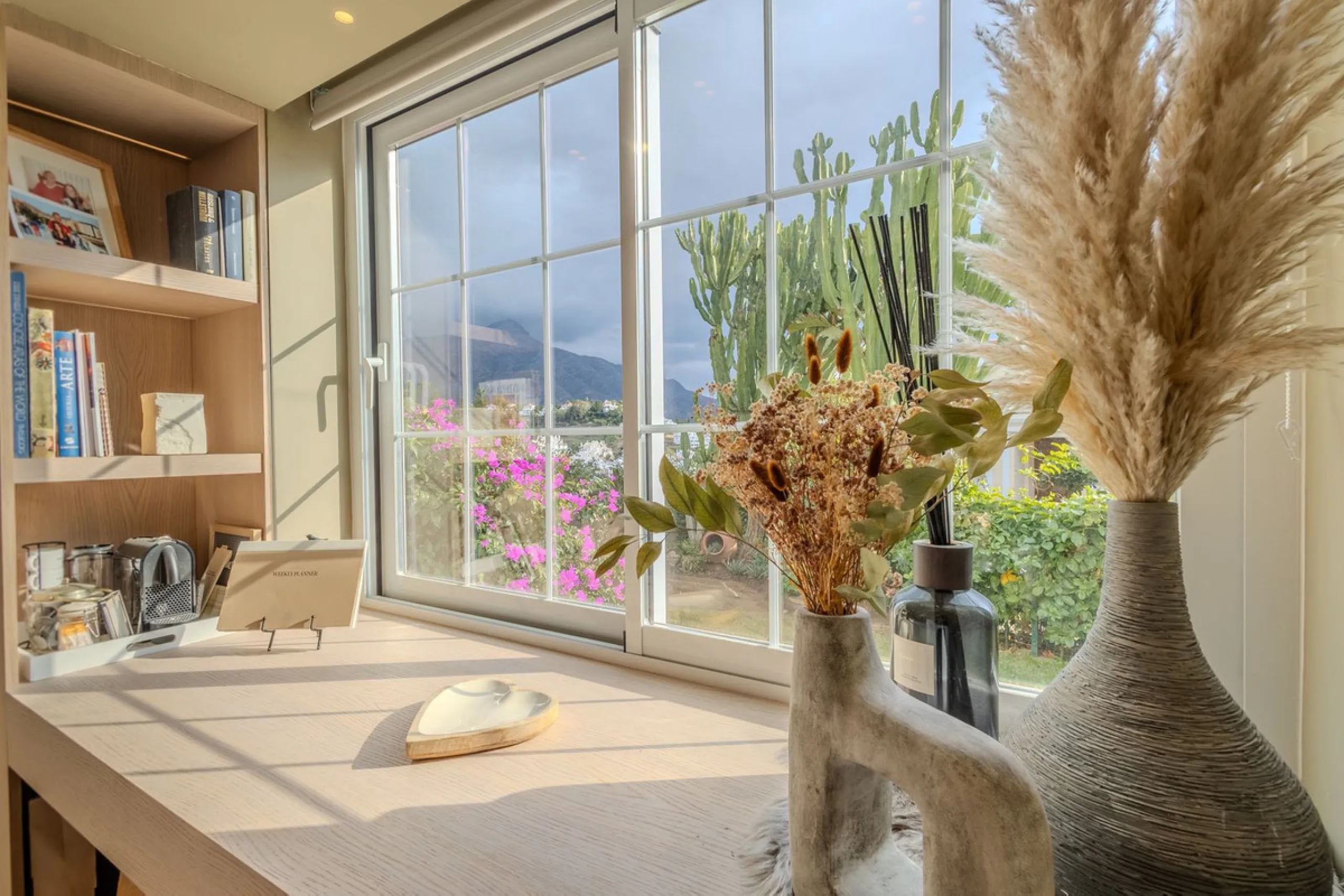 House - Semi-Detached House в продаже в Marbella, Málaga. В доме 4 спален и 4 ванных комнат. Площадь дома 300 м². Площадь участка 334 м²