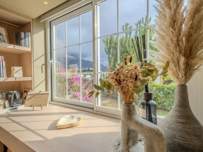 House - Semi-Detached House в продаже в Marbella, Málaga. В доме 4 спален и 4 ванных комнат. Площадь дома 300 м². Площадь участка 334 м²