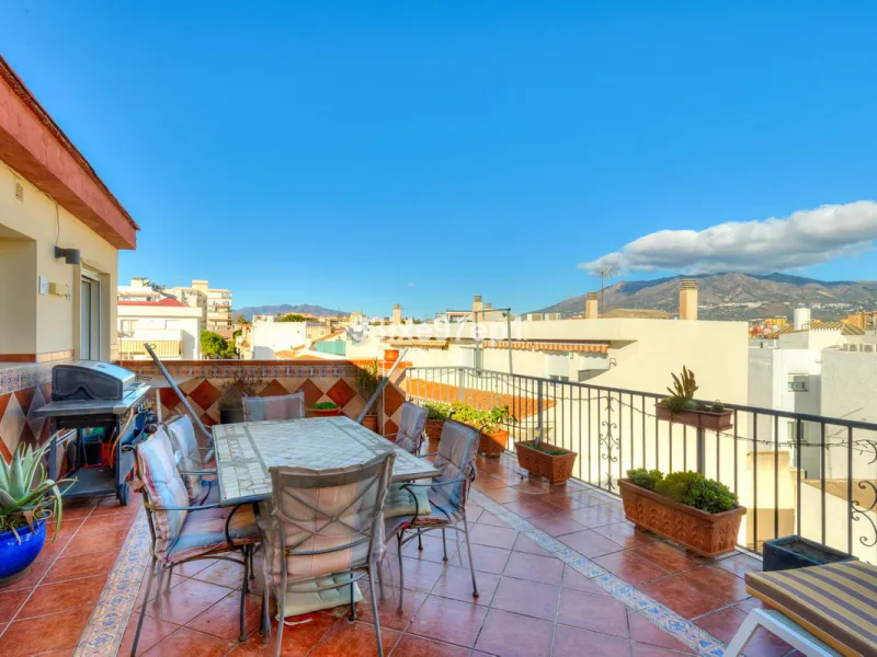 Welcome to this bright open apartment, a stone's throw from the sea in Fuengirola!