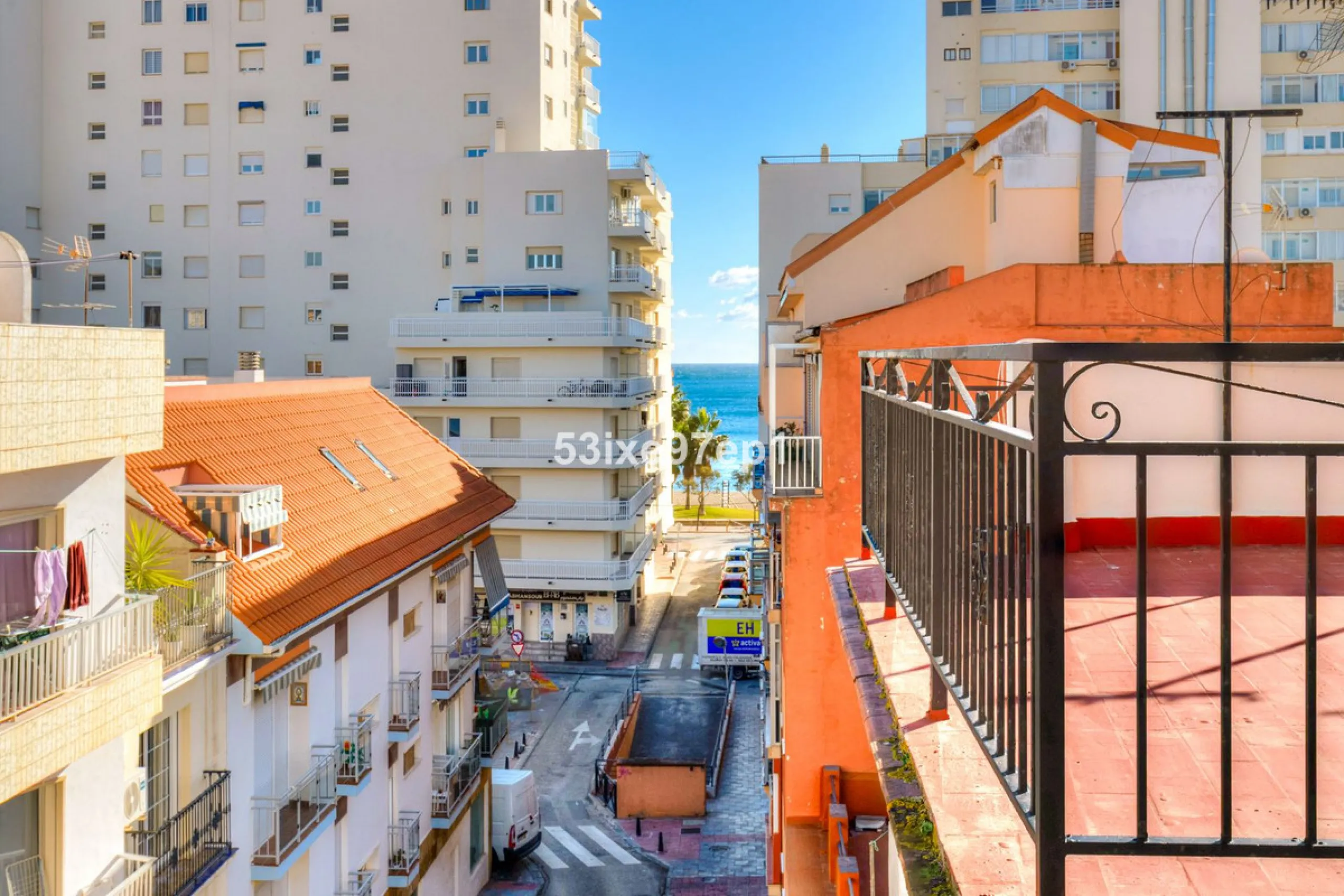 Apartment - Top Floor Apartment в продаже в Fuengirola, Málaga. В доме 2 спален и 1 ванных комнат. Площадь дома 56 м²