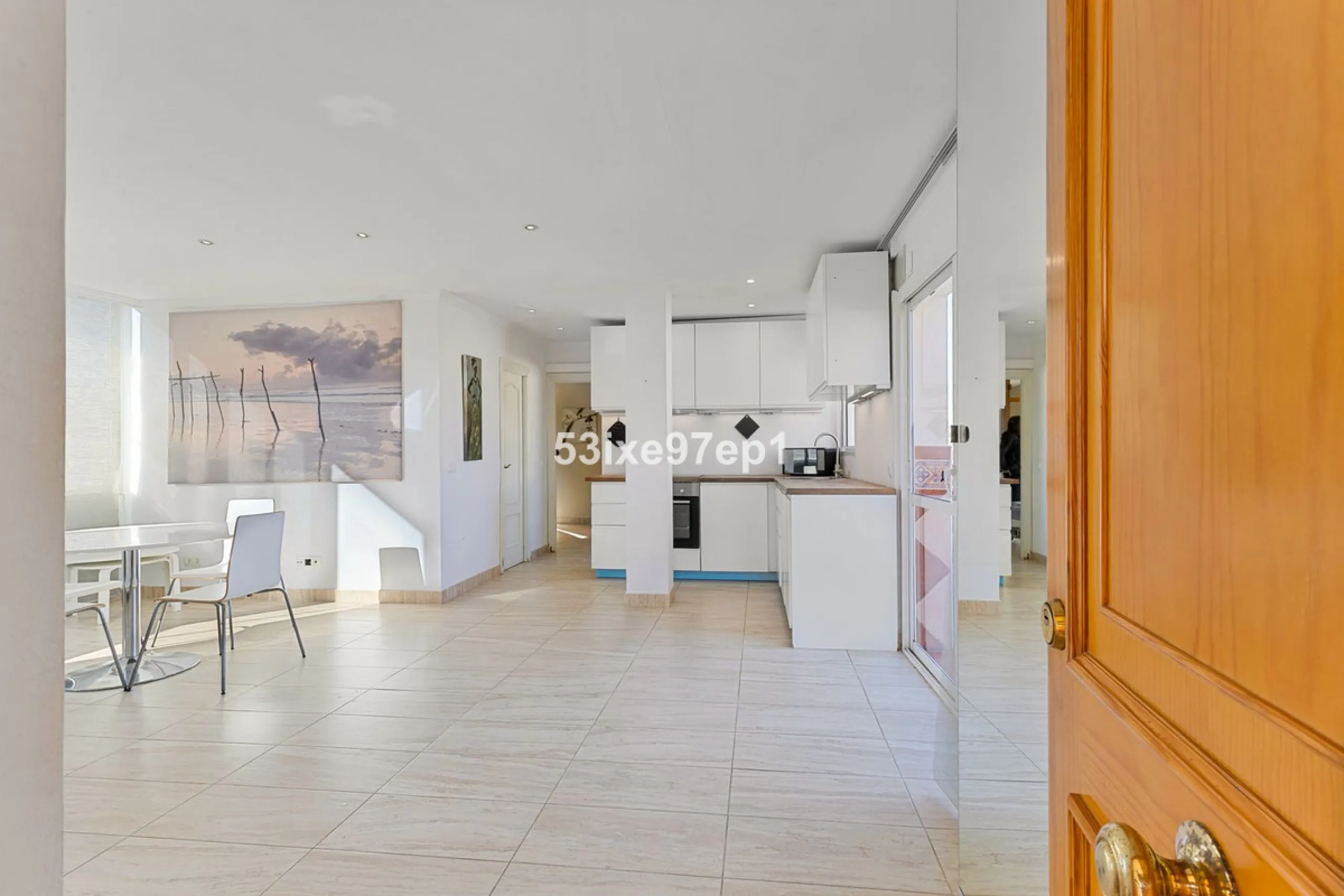 Apartment - Top Floor Apartment в продаже в Fuengirola, Málaga. В доме 2 спален и 1 ванных комнат. Площадь дома 56 м²