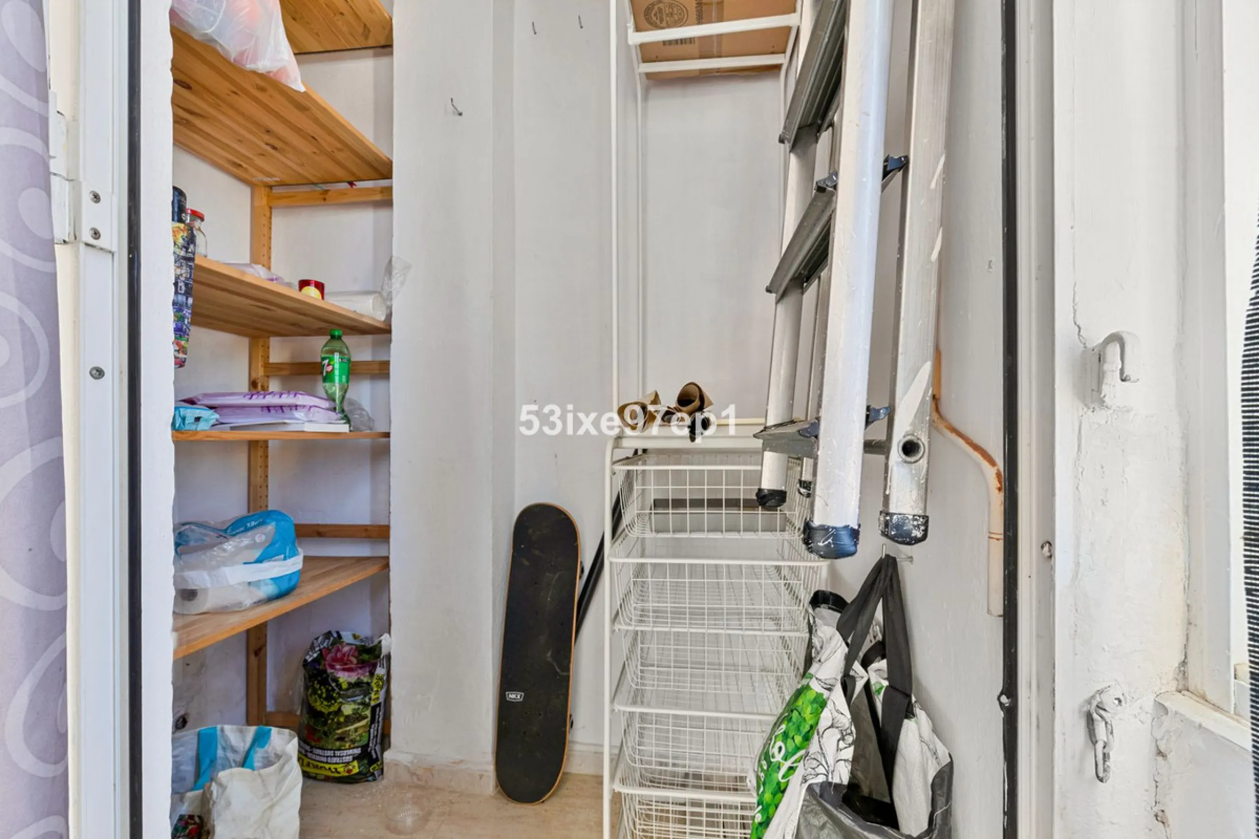 Apartment - Top Floor Apartment в продаже в Fuengirola, Málaga. В доме 2 спален и 1 ванных комнат. Площадь дома 56 м²