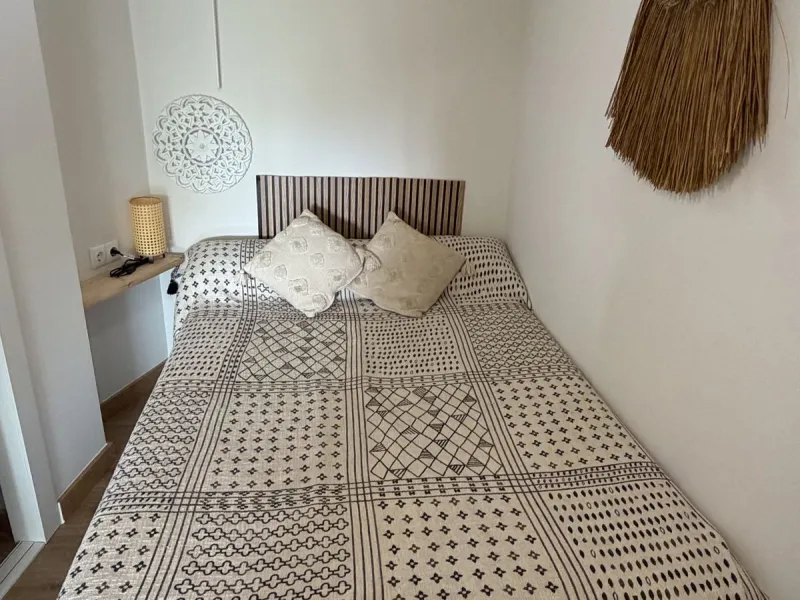 Perfect investment: TOURIST LICENCE and superbly located 2-bedroom apartment with panoramic sea and golf views