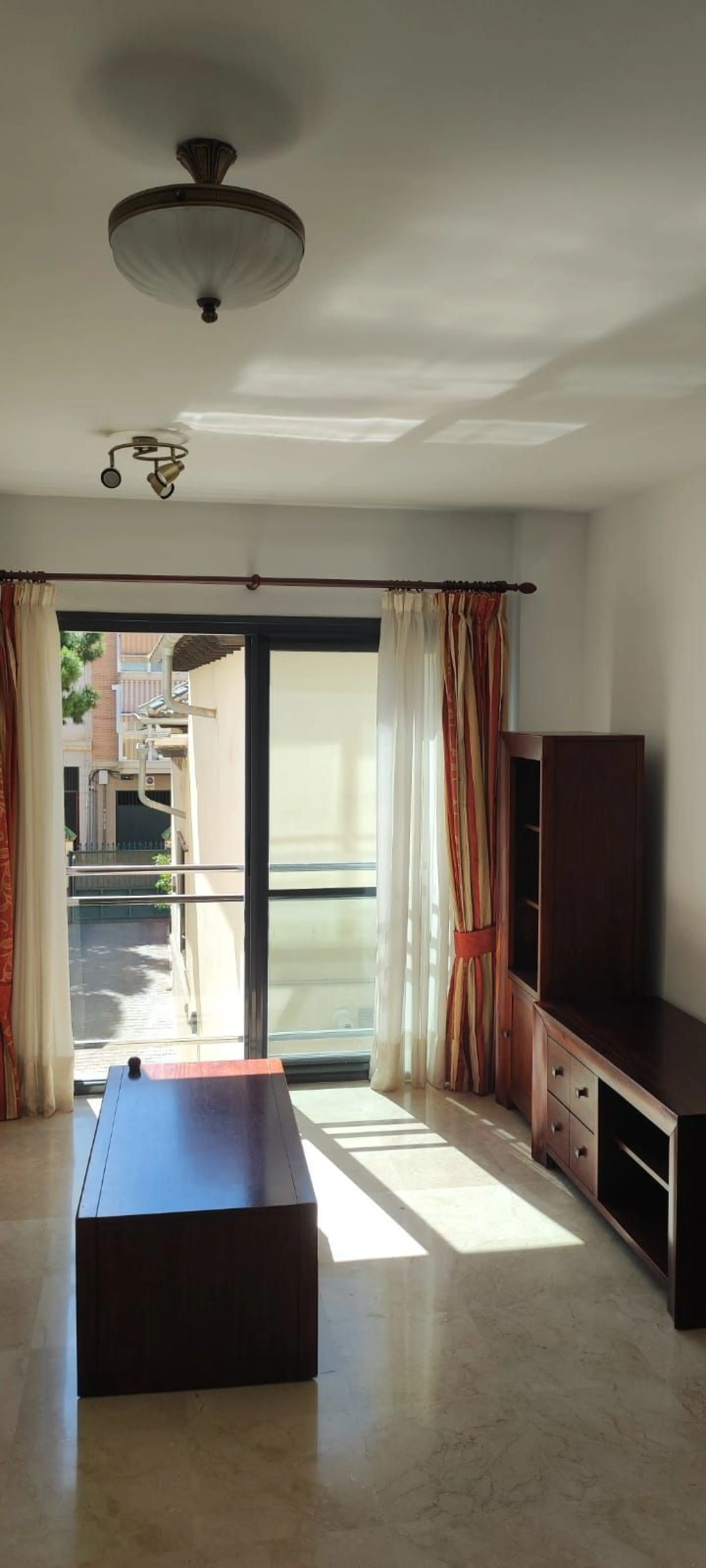 Middle Floor Apartment, Málaga Centre Conde de ureña area, Costa del Sol.