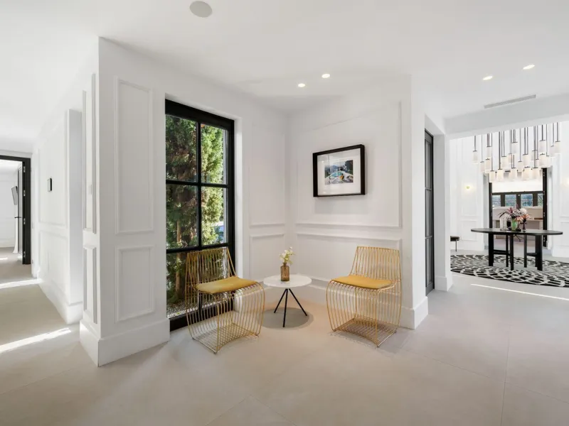 House - Detached Villa в продаже в Marbella, Málaga. В доме 5 спален и 5 ванных комнат. Площадь дома 583 м². Площадь участка 2400 м²