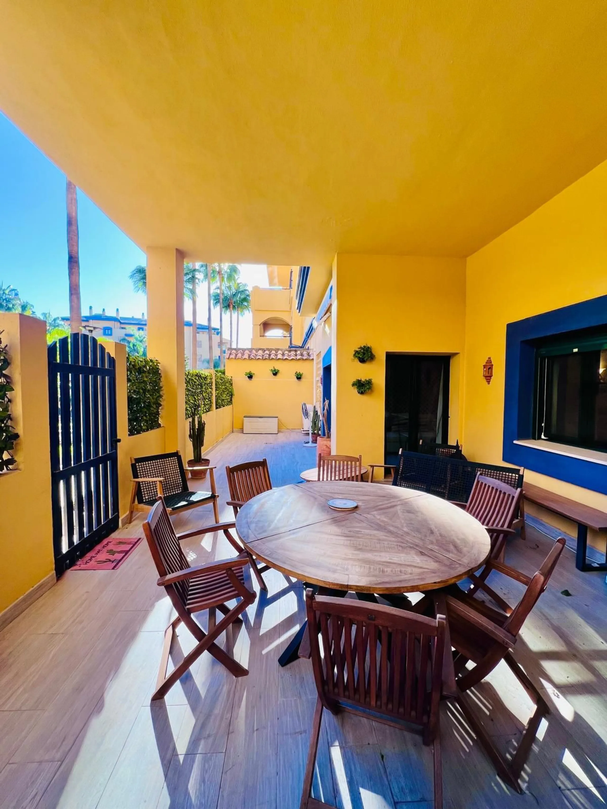 For sale: an exclusive apartment located in one of the most sought-after residential areas of Nueva Alcántara, San Pedro de Alcántara.