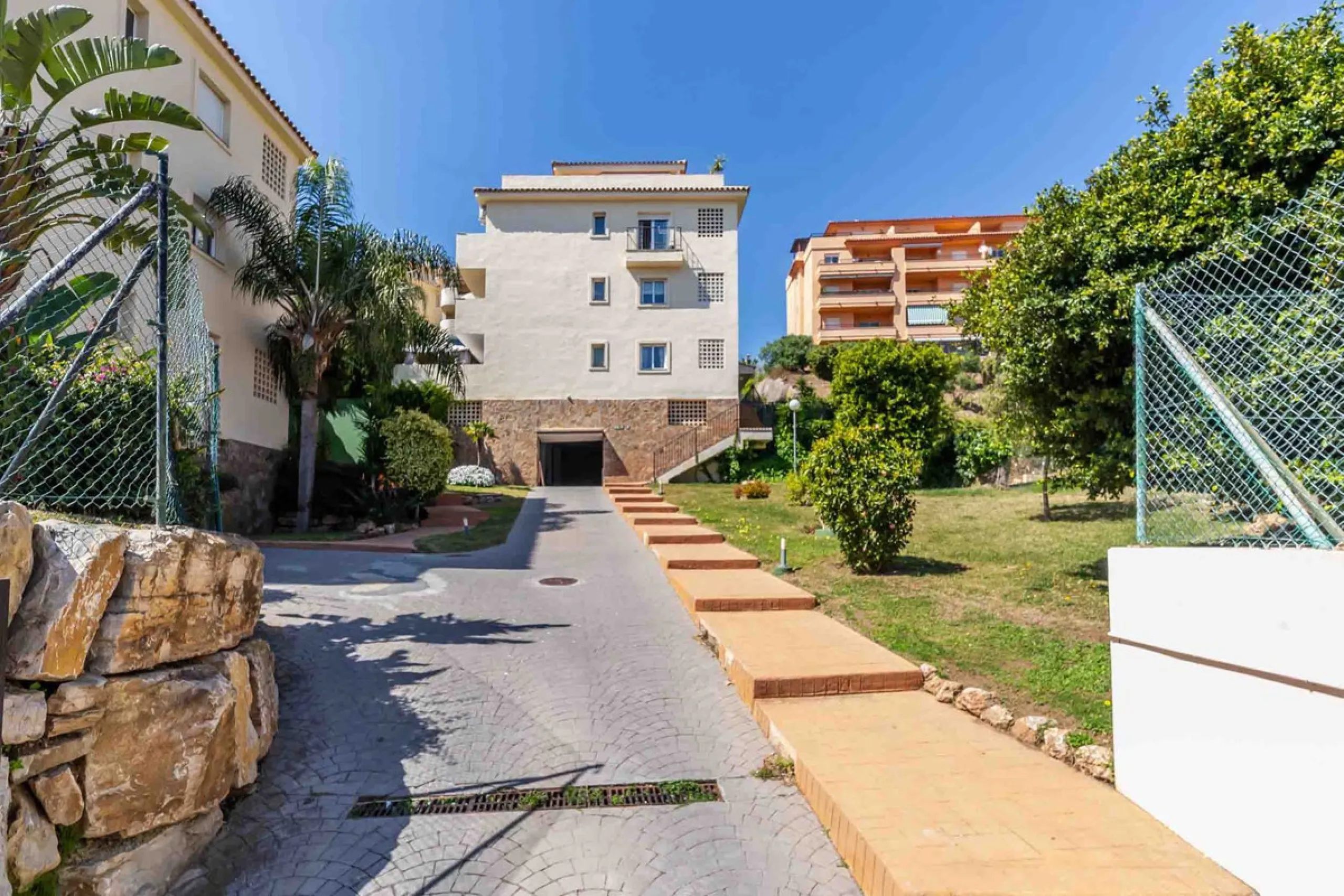 Apartment - Penthouse в продаже в Mijas, Málaga. В доме 3 спален и 2 ванных комнат. Площадь дома 106 м²