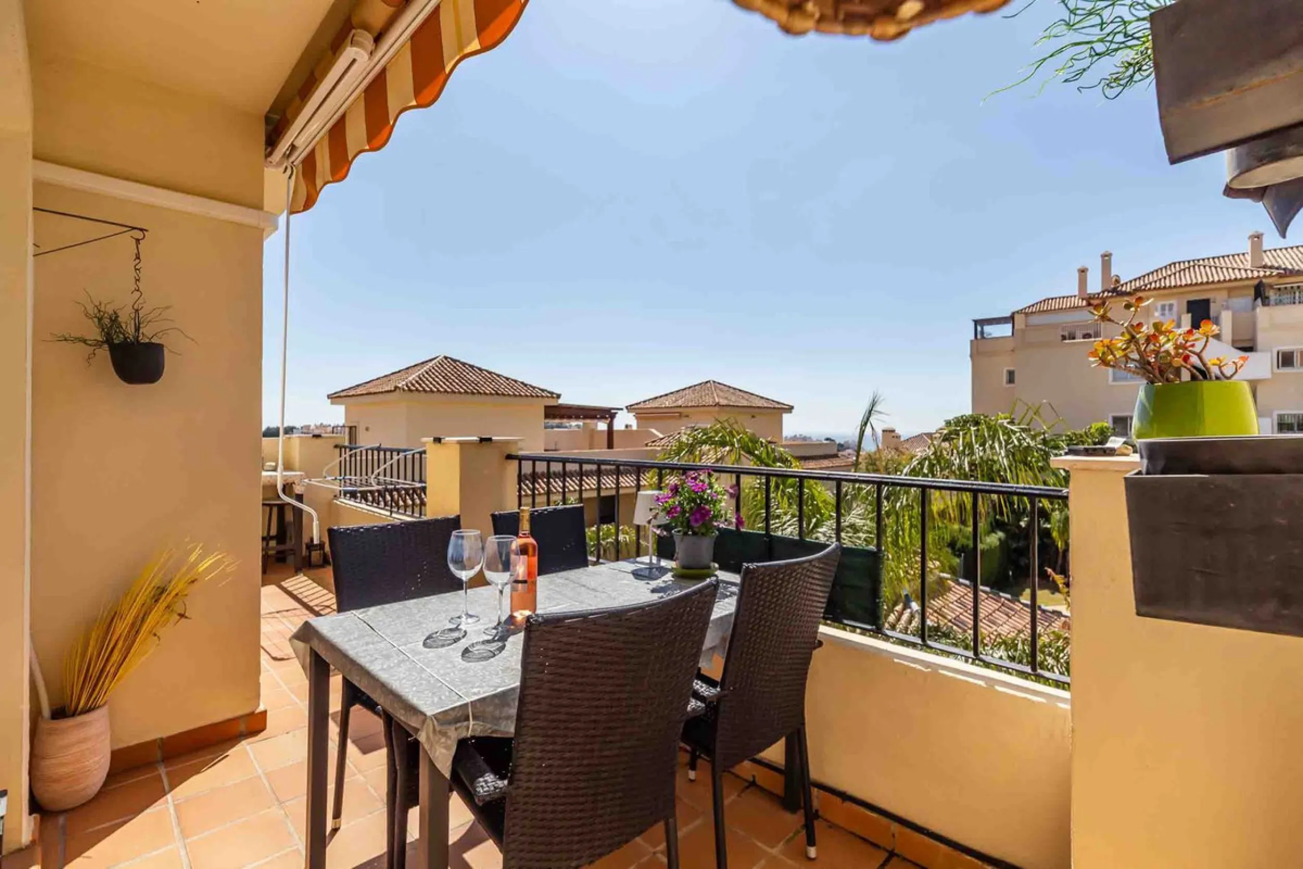 Apartment - Penthouse в продаже в Mijas, Málaga. В доме 3 спален и 2 ванных комнат. Площадь дома 106 м²