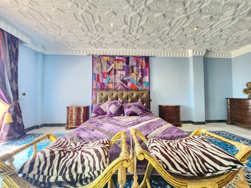 House - Detached Villa в продаже в Mijas, Málaga. В доме 8 спален и 4 ванных комнат. Площадь дома 481 м². Площадь участка 803 м²