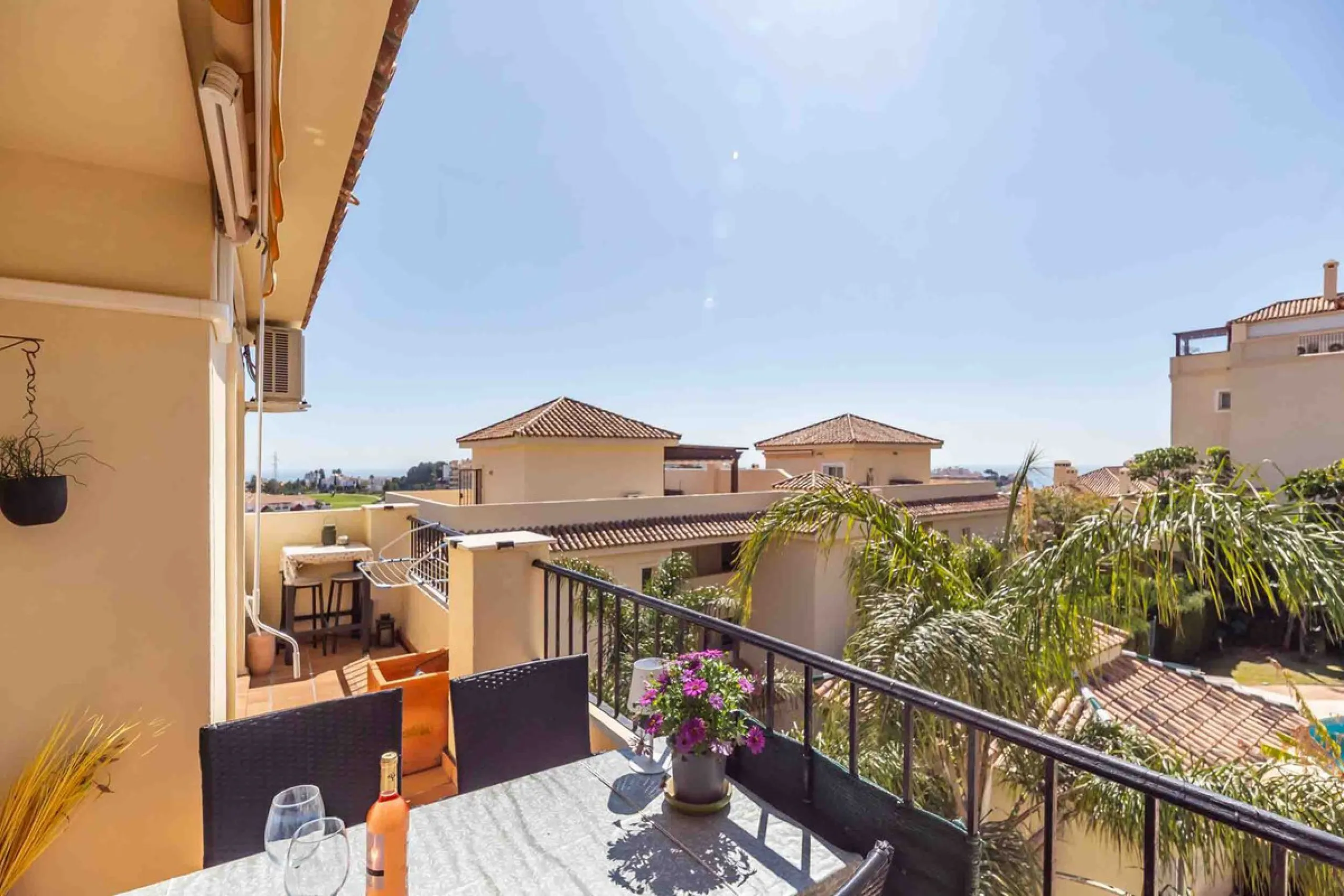 Apartment - Penthouse в продаже в Mijas, Málaga. В доме 3 спален и 2 ванных комнат. Площадь дома 106 м²
