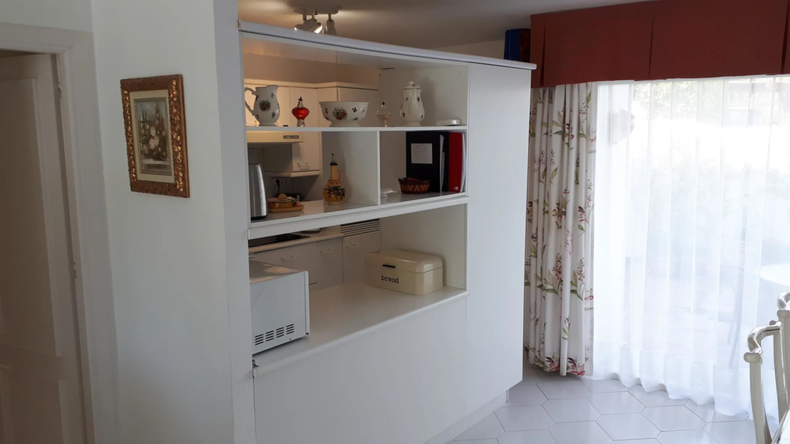 FANTASTIC PROPERTY WITH LOVELY SEA VIEWS