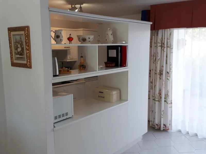 FANTASTIC PROPERTY WITH LOVELY SEA VIEWS