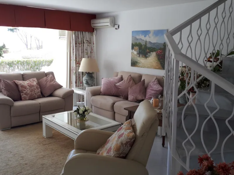 FANTASTIC PROPERTY WITH LOVELY SEA VIEWS
