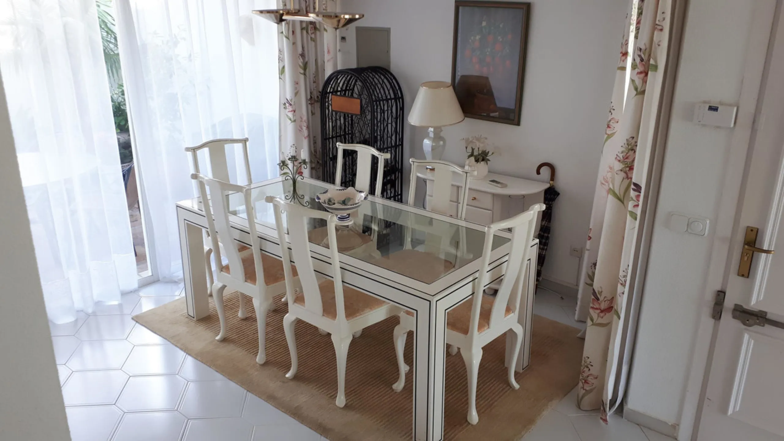 FANTASTIC PROPERTY WITH LOVELY SEA VIEWS