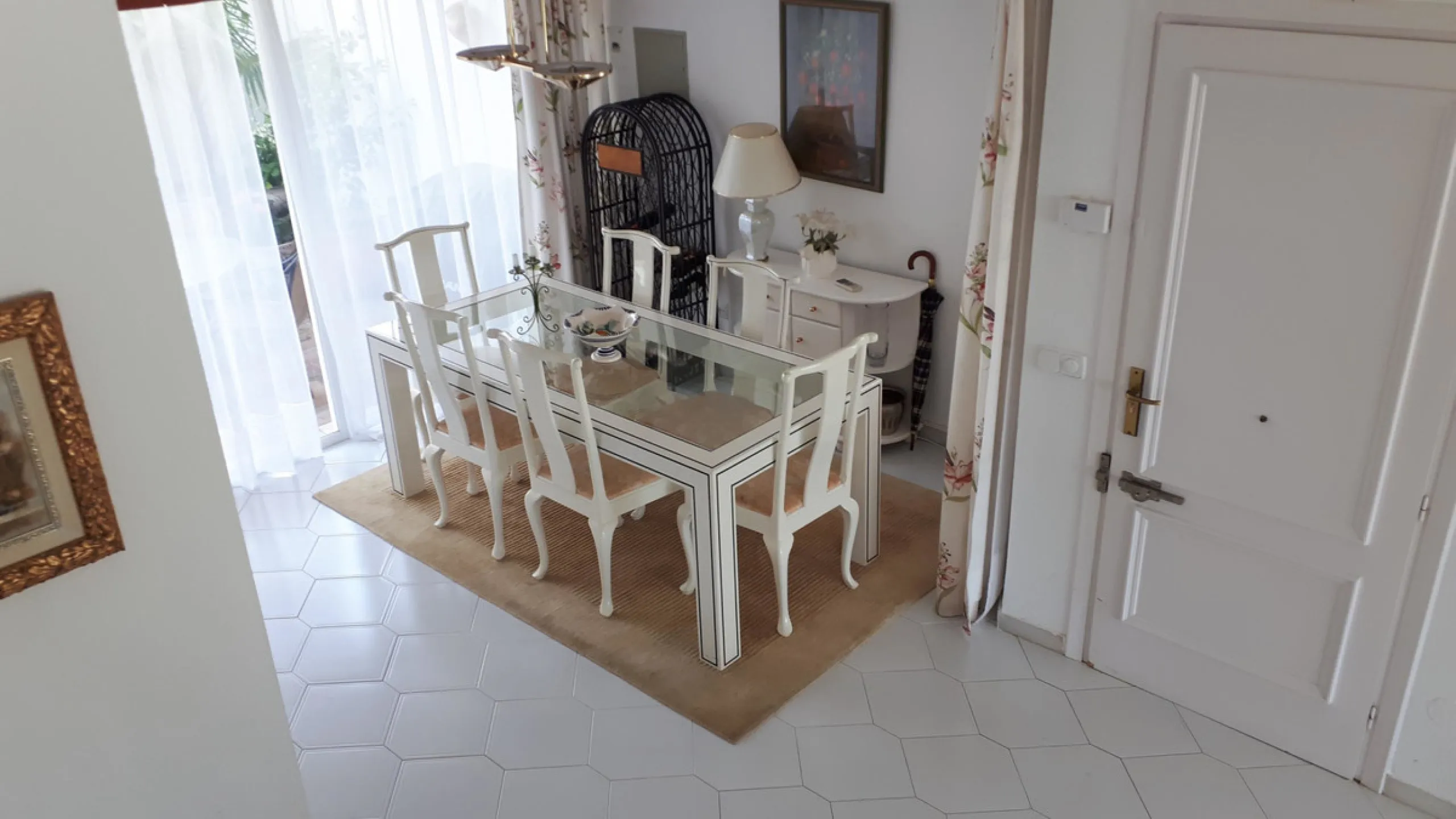 FANTASTIC PROPERTY WITH LOVELY SEA VIEWS