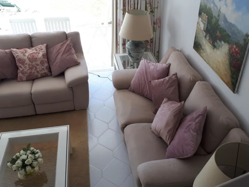 FANTASTIC PROPERTY WITH LOVELY SEA VIEWS