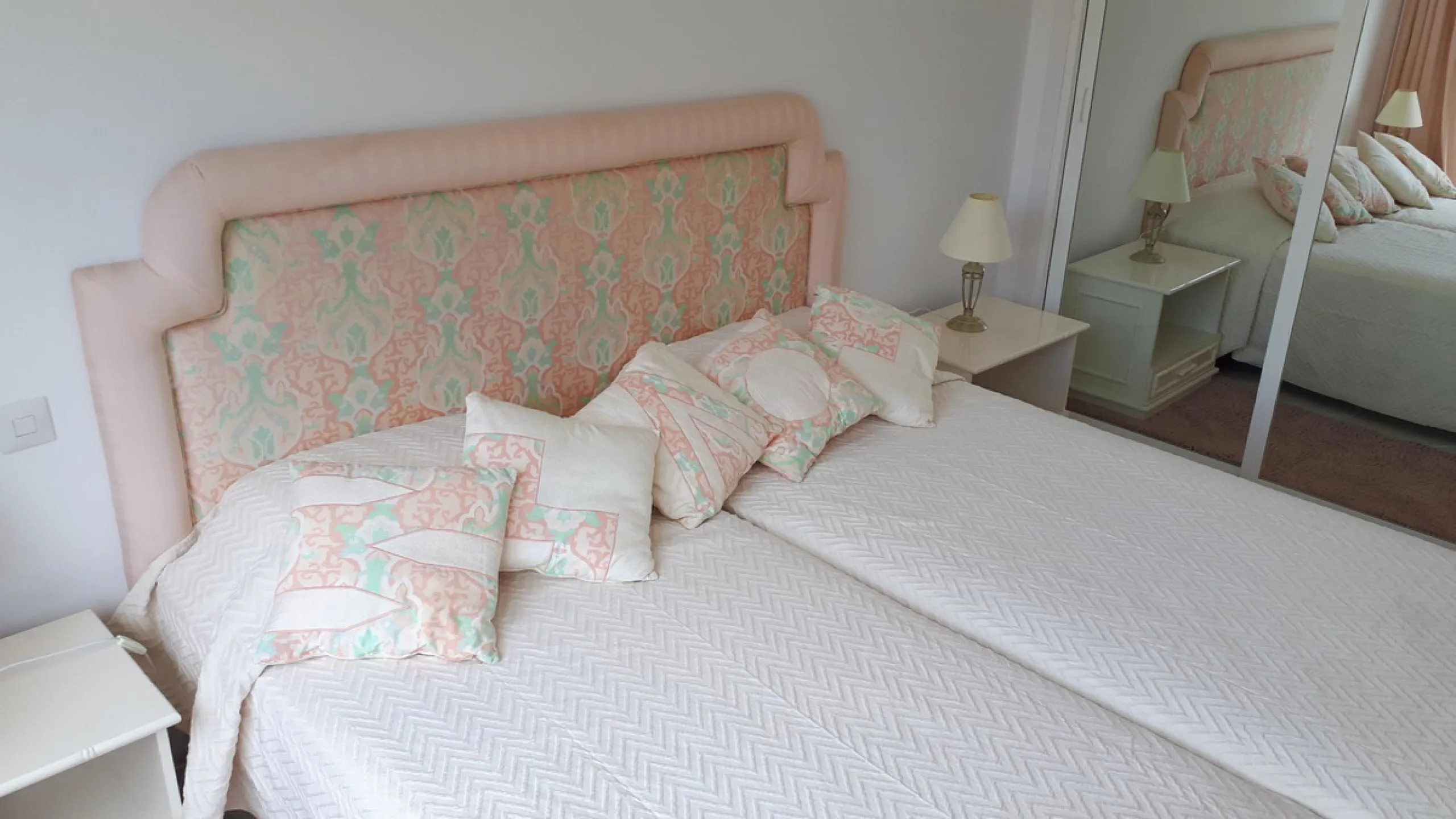 FANTASTIC PROPERTY WITH LOVELY SEA VIEWS