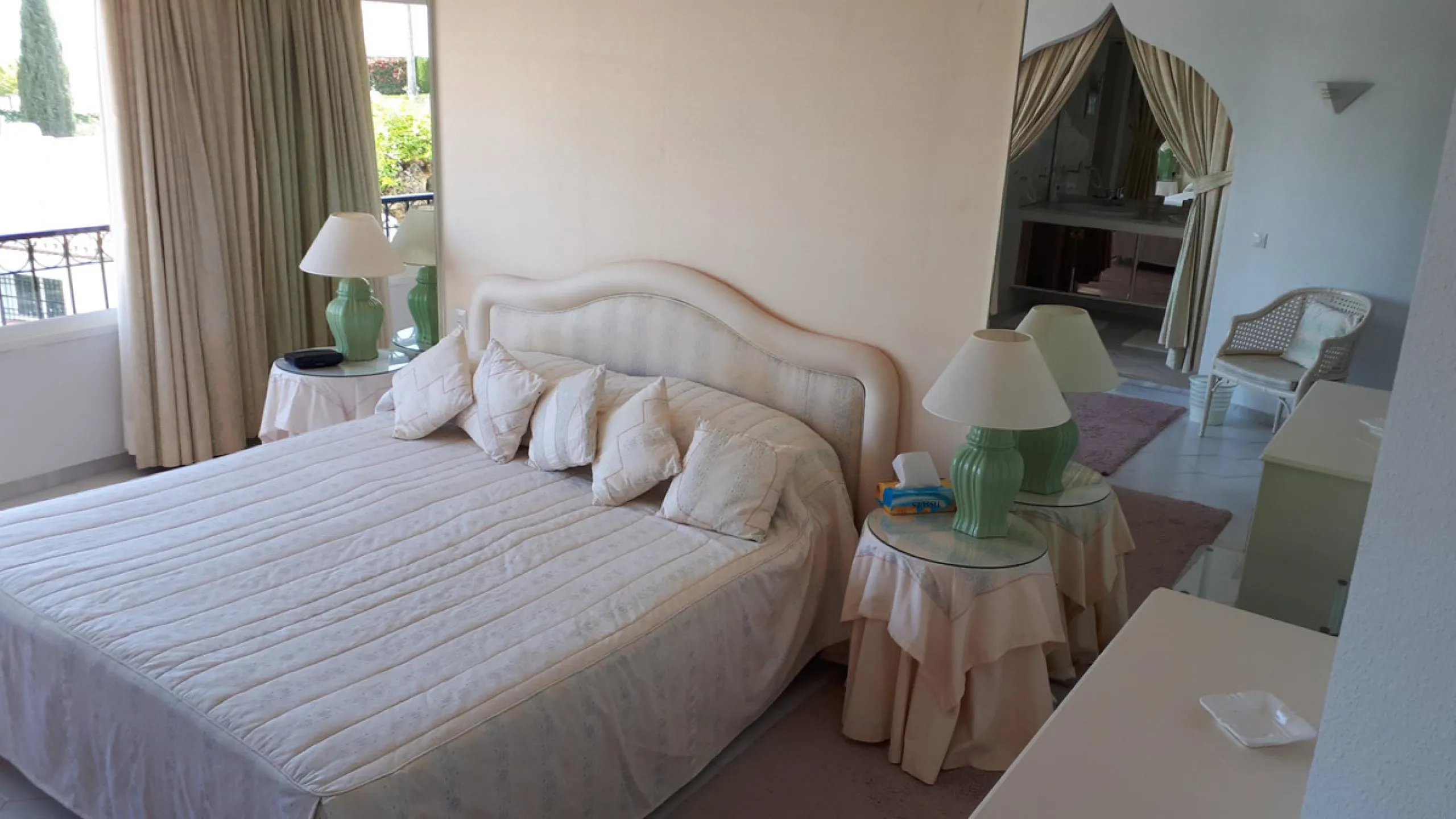 FANTASTIC PROPERTY WITH LOVELY SEA VIEWS