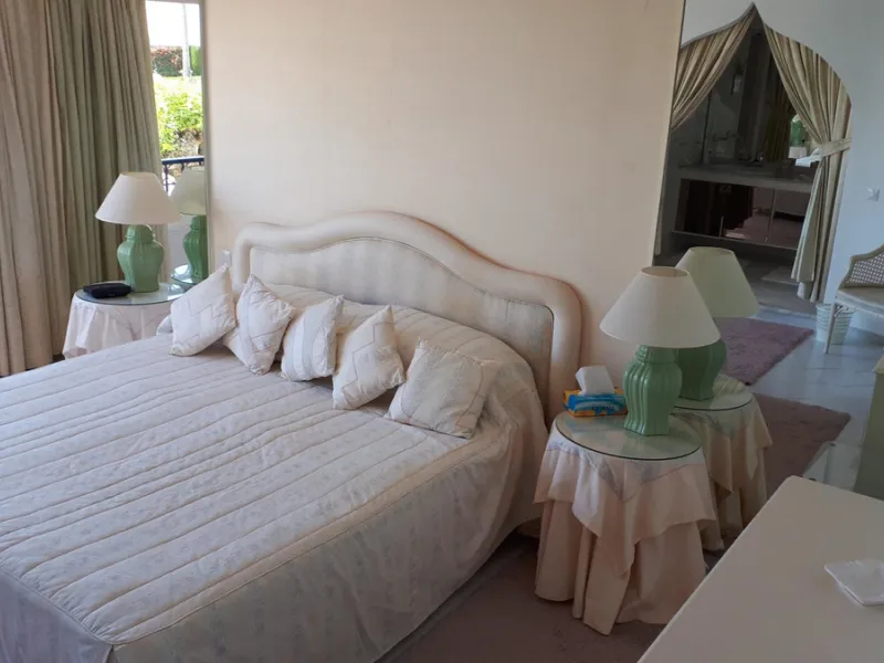 FANTASTIC PROPERTY WITH LOVELY SEA VIEWS