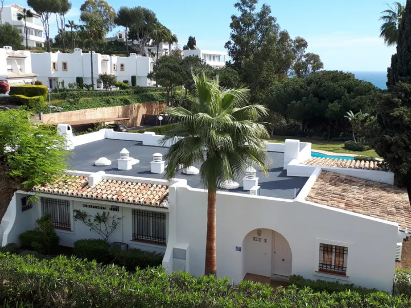 FANTASTIC PROPERTY WITH LOVELY SEA VIEWS