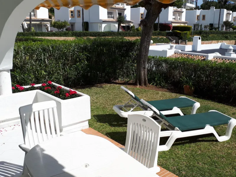 FANTASTIC PROPERTY WITH LOVELY SEA VIEWS