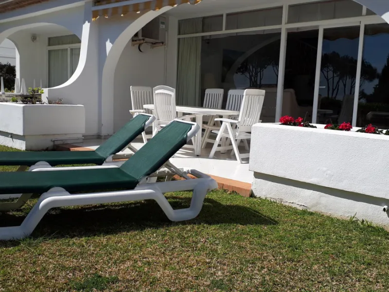 FANTASTIC PROPERTY WITH LOVELY SEA VIEWS