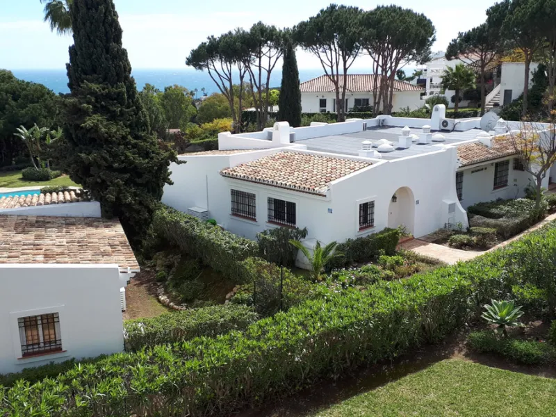 FANTASTIC PROPERTY WITH LOVELY SEA VIEWS