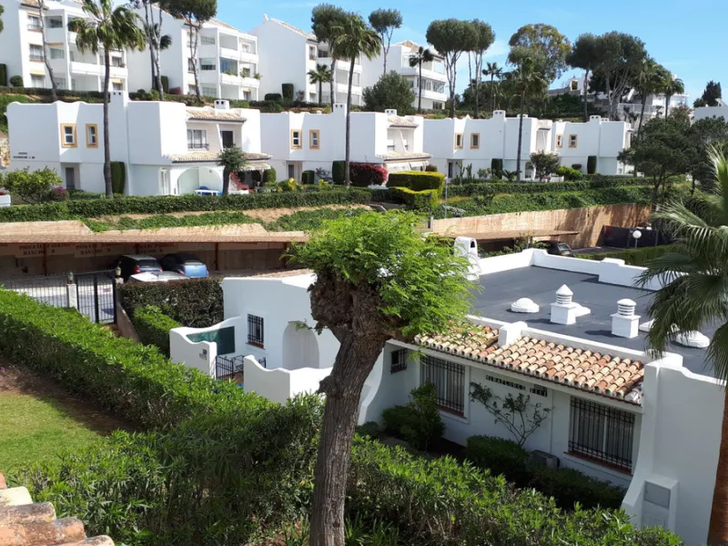 FANTASTIC PROPERTY WITH LOVELY SEA VIEWS