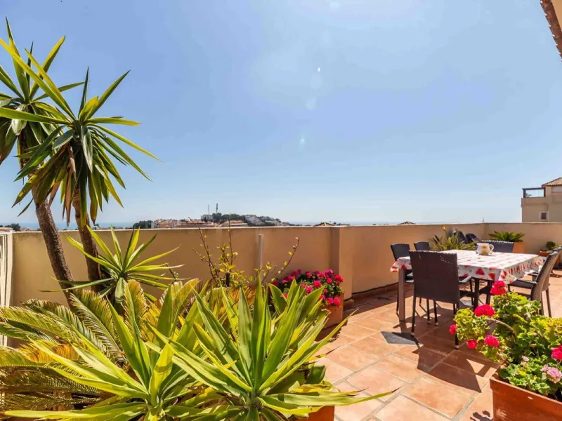 Apartment - Penthouse в продаже в Mijas, Málaga. В доме 3 спален и 2 ванных комнат. Площадь дома 106 м²