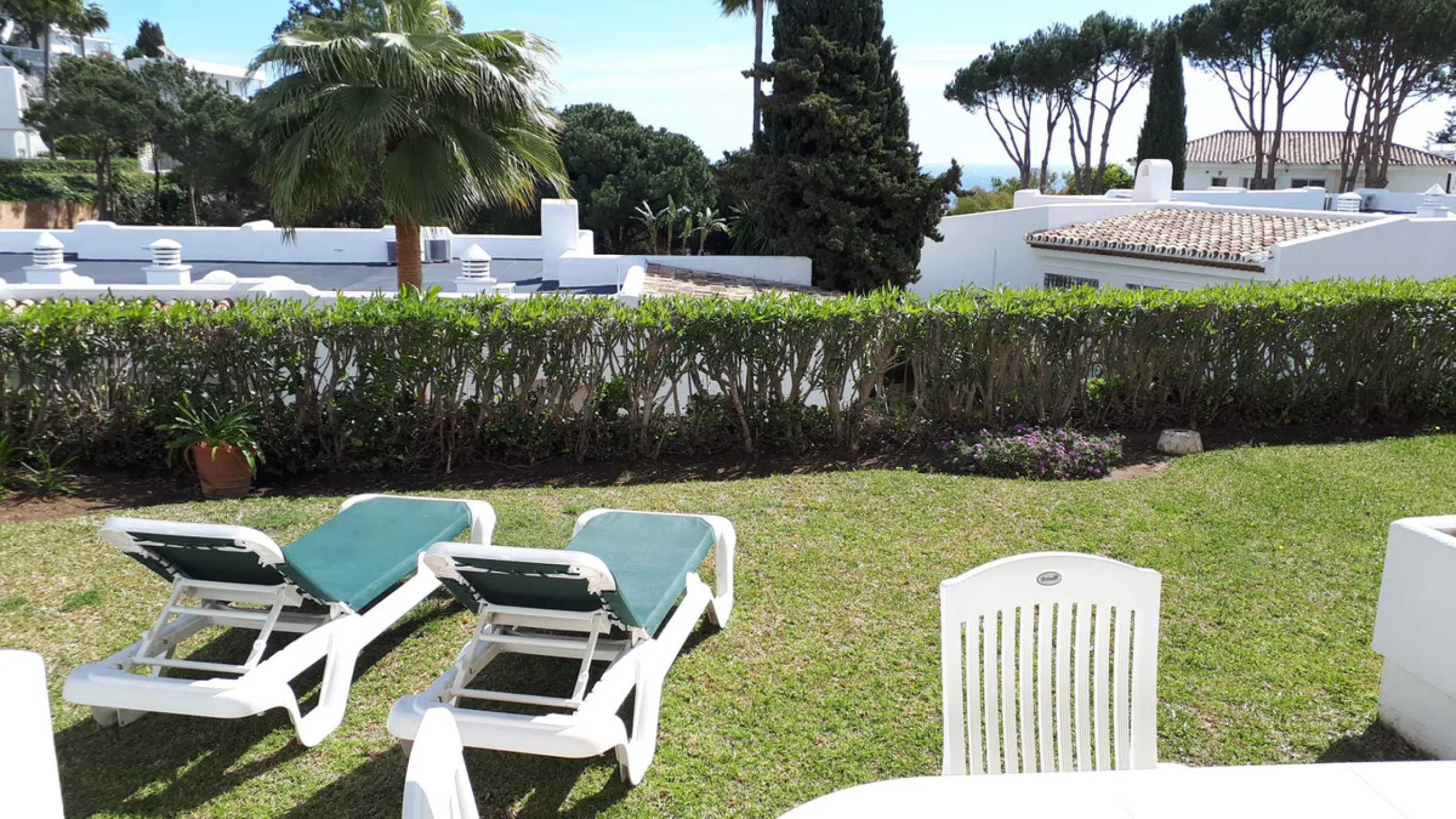 FANTASTIC PROPERTY WITH LOVELY SEA VIEWS
