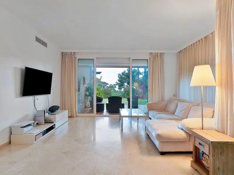 Ground Floor Apartment with 3 bedrooms for Sale in Sierra Blanca