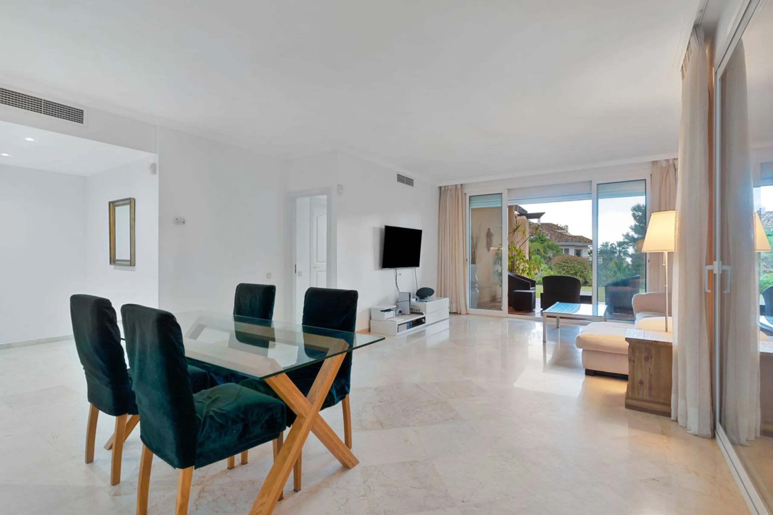 Ground Floor Apartment with 3 bedrooms for Sale in Sierra Blanca