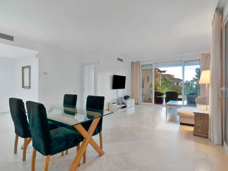 Ground Floor Apartment with 3 bedrooms for Sale in Sierra Blanca