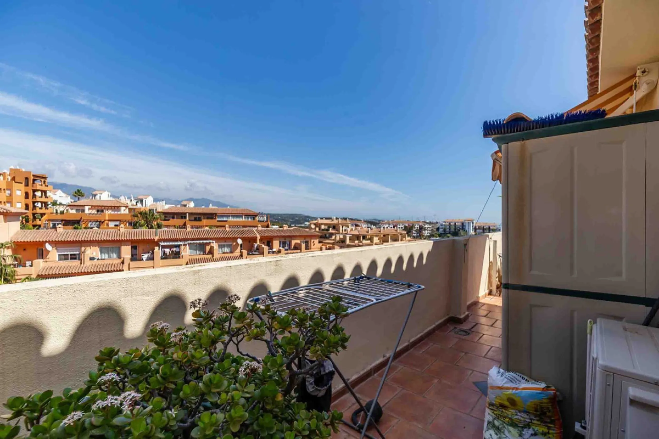 Apartment - Penthouse в продаже в Mijas, Málaga. В доме 3 спален и 2 ванных комнат. Площадь дома 106 м²