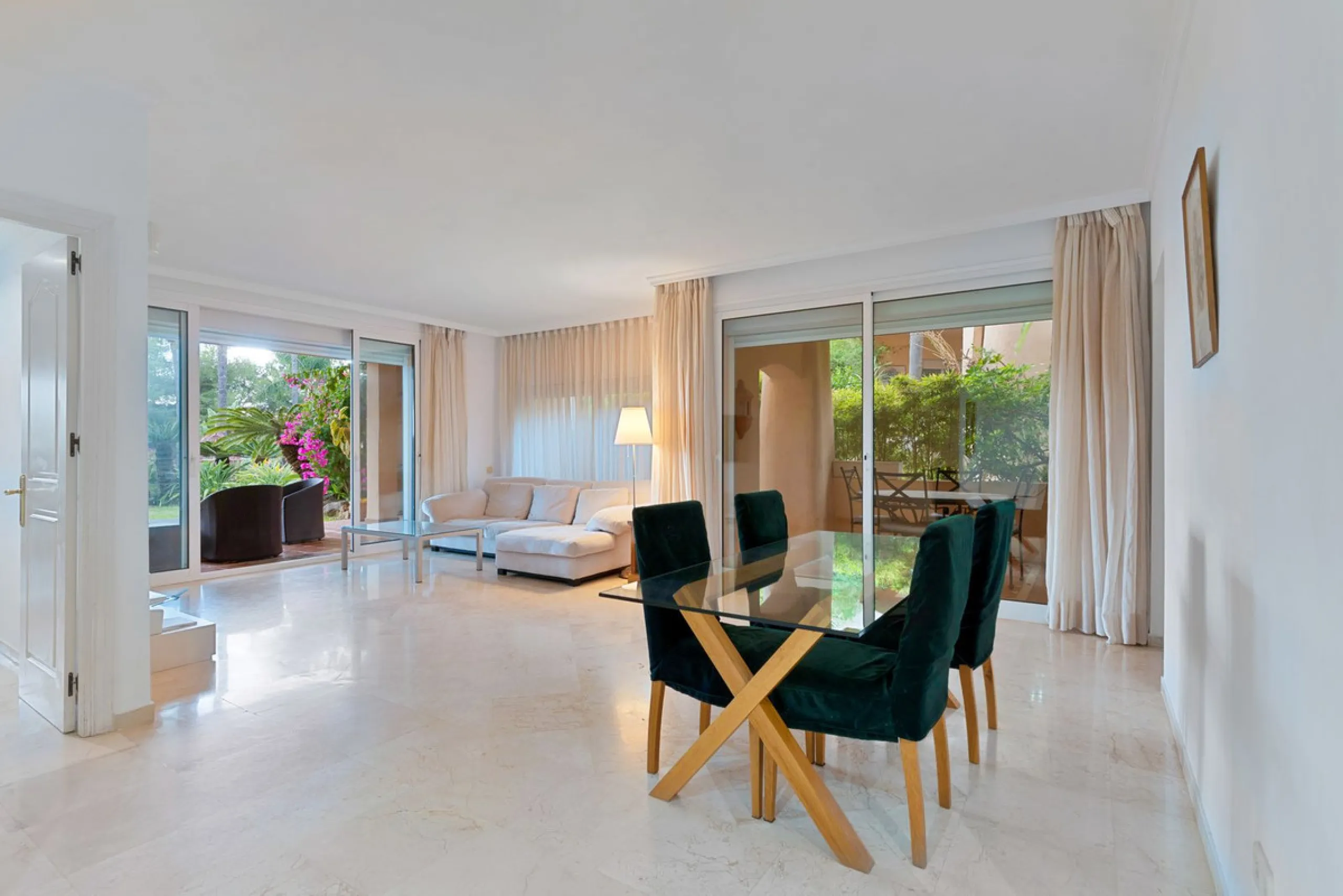 Ground Floor Apartment with 3 bedrooms for Sale in Sierra Blanca
