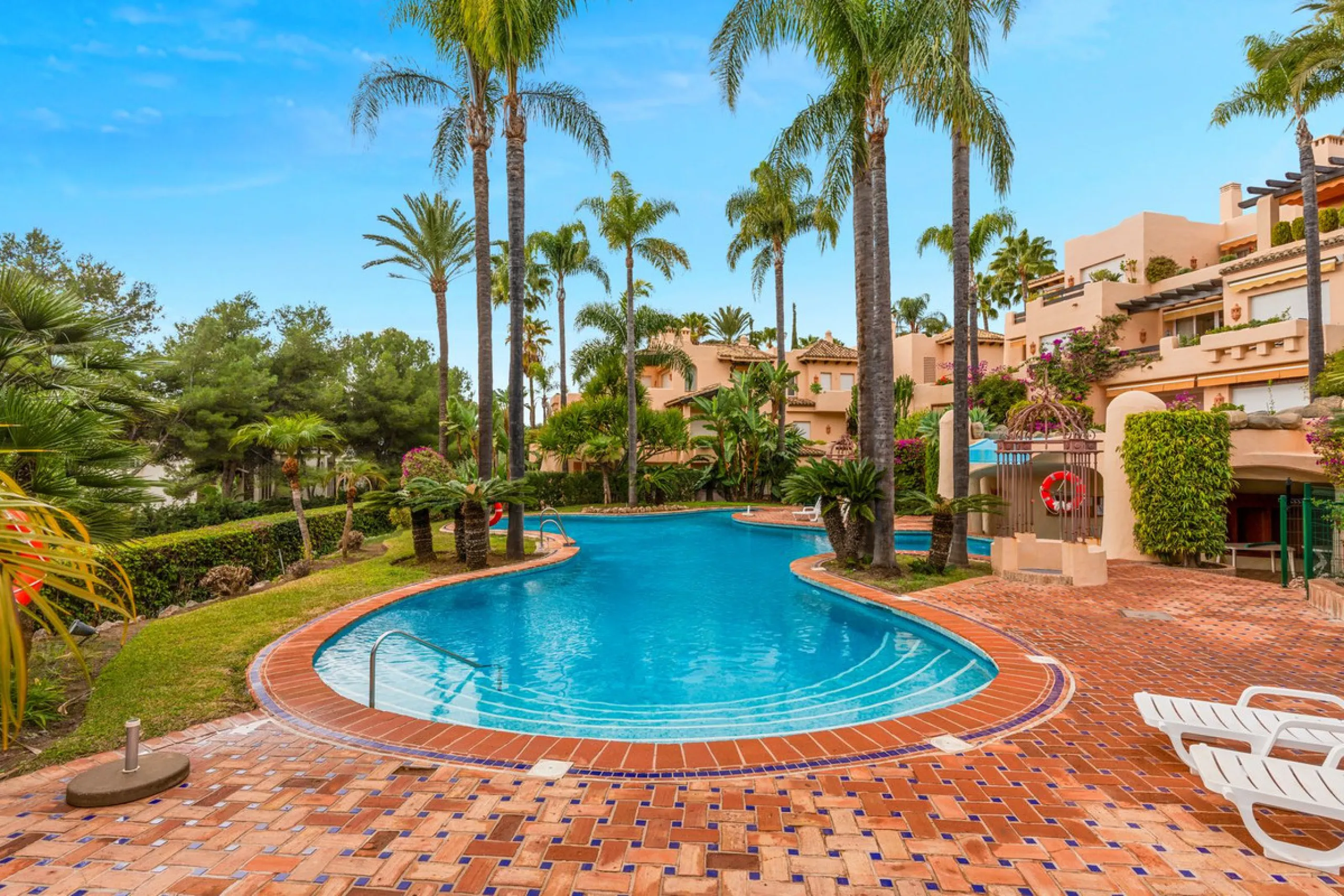 Ground Floor Apartment with 3 bedrooms for Sale in Sierra Blanca