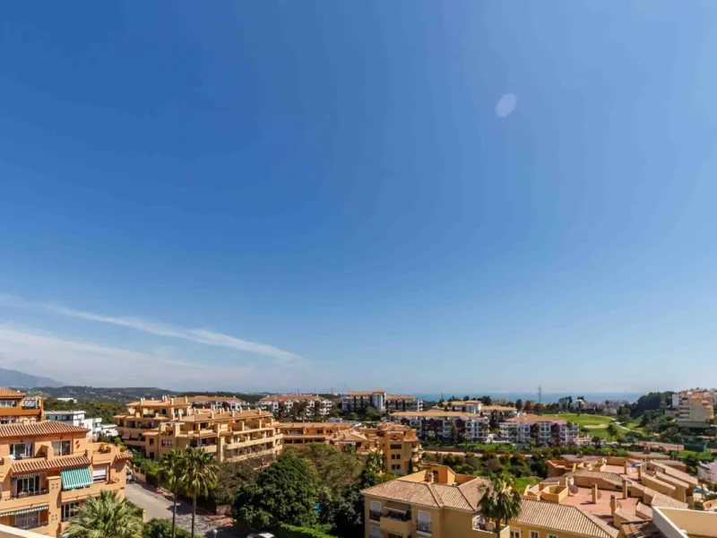 Apartment - Penthouse в продаже в Mijas, Málaga. В доме 3 спален и 2 ванных комнат. Площадь дома 106 м²