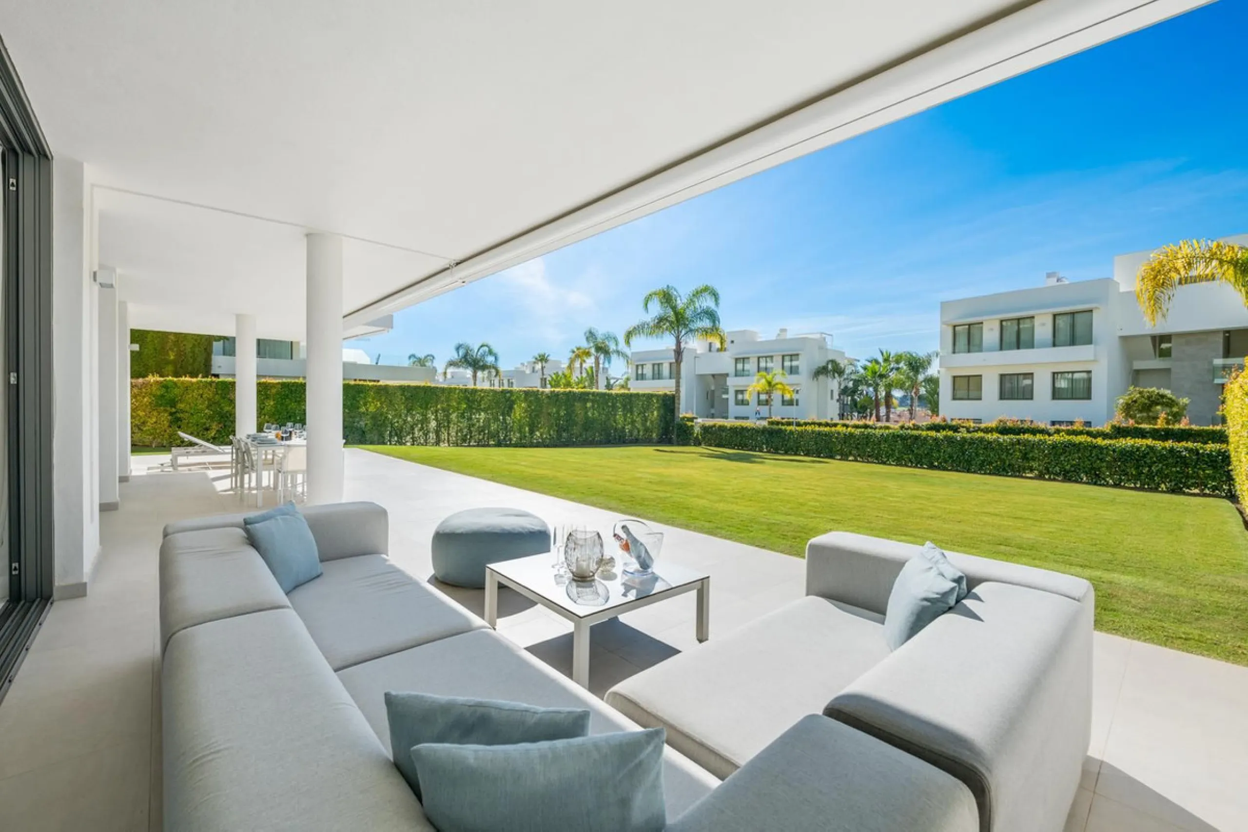 Nestled in the prestigious Cataleya Phase 2, this stunning ground-floor 3-bedroom apartment offers the perfect blend of contemporary elegance, outdoor living, and prime location. Set within a gated community known for its low-density design, sustainable g
