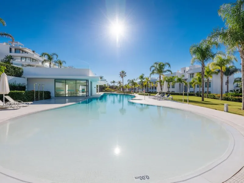 Nestled in the prestigious Cataleya Phase 2, this stunning ground-floor 3-bedroom apartment offers the perfect blend of contemporary elegance, outdoor living, and prime location. Set within a gated community known for its low-density design, sustainable g