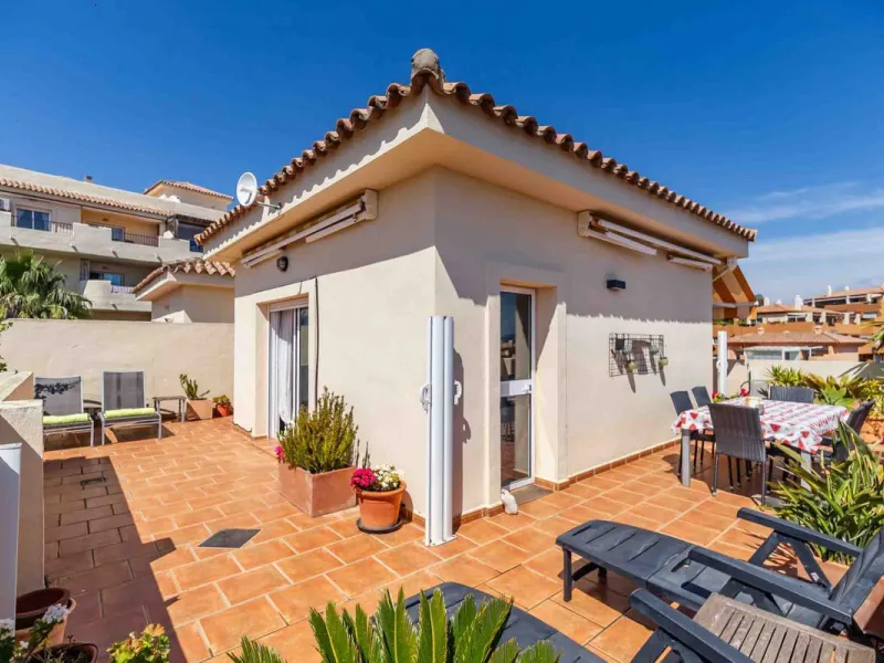 Apartment - Penthouse в продаже в Mijas, Málaga. В доме 3 спален и 2 ванных комнат. Площадь дома 106 м²