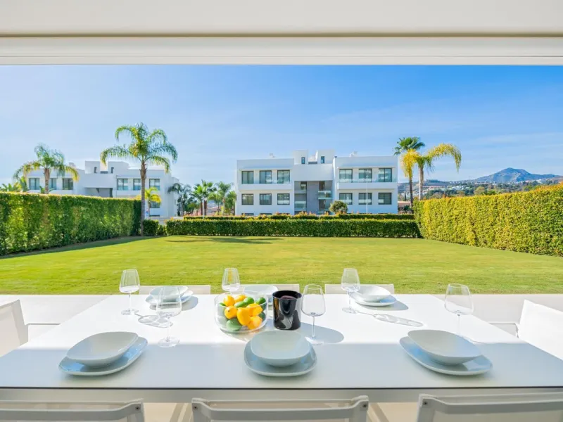 Nestled in the prestigious Cataleya Phase 2, this stunning ground-floor 3-bedroom apartment offers the perfect blend of contemporary elegance, outdoor living, and prime location. Set within a gated community known for its low-density design, sustainable g