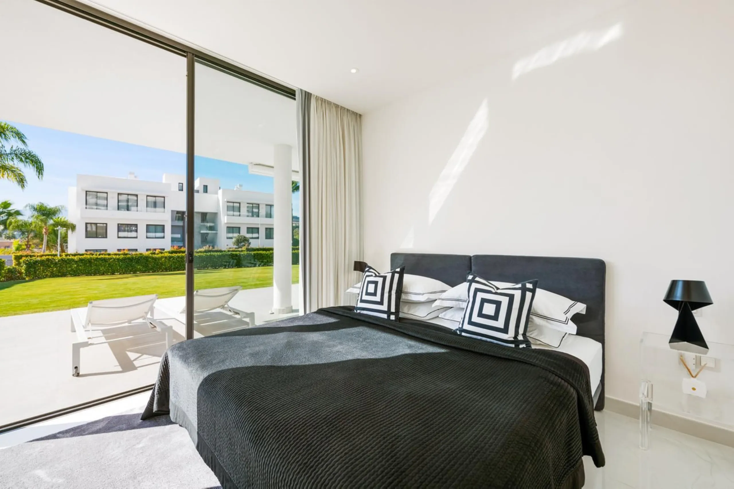 Nestled in the prestigious Cataleya Phase 2, this stunning ground-floor 3-bedroom apartment offers the perfect blend of contemporary elegance, outdoor living, and prime location. Set within a gated community known for its low-density design, sustainable g
