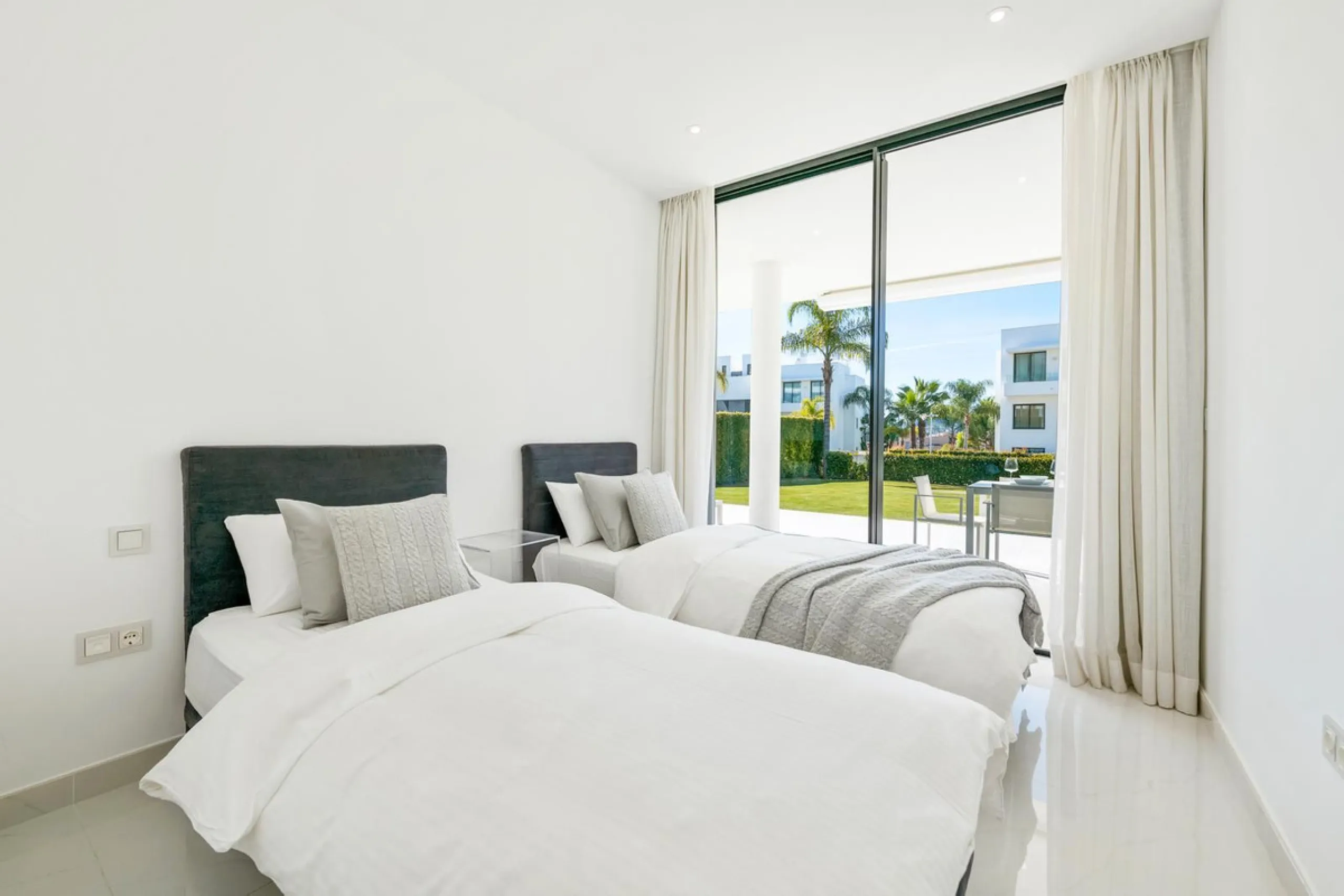 Nestled in the prestigious Cataleya Phase 2, this stunning ground-floor 3-bedroom apartment offers the perfect blend of contemporary elegance, outdoor living, and prime location. Set within a gated community known for its low-density design, sustainable g